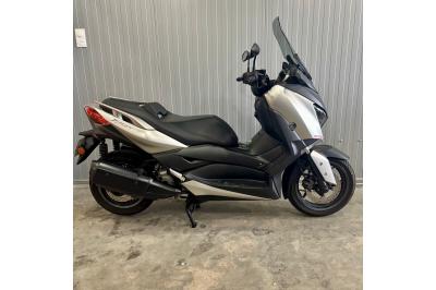 YAMAHA XMAX 300