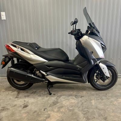 YAMAHA XMAX 300