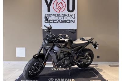 YAMAHA MT-09