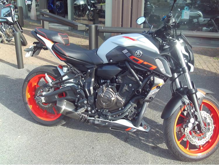 YAMAHA MT-07 (47.5CV)