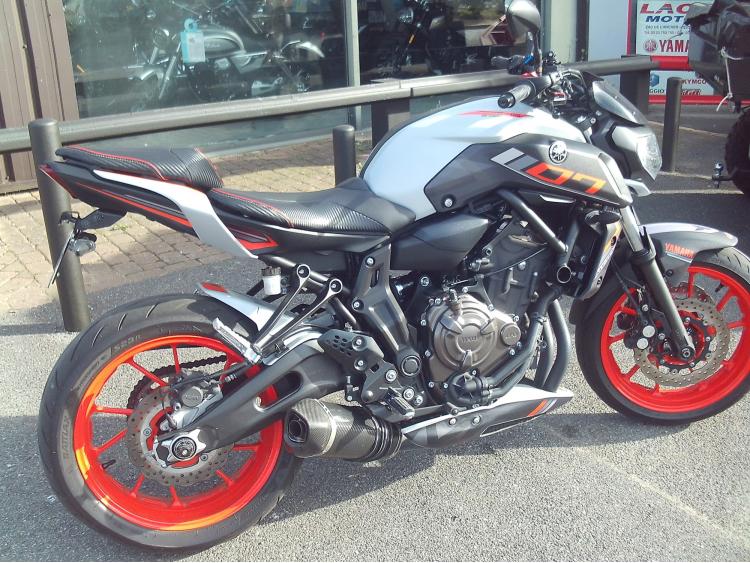 YAMAHA MT-07 (47.5CV)