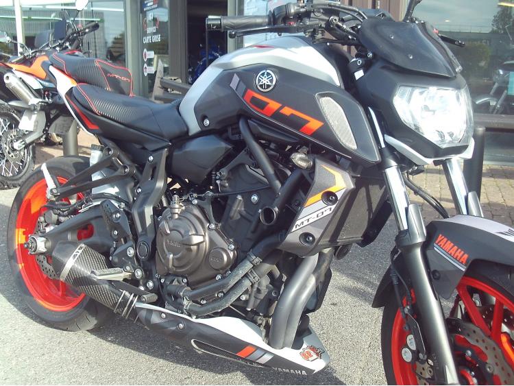 YAMAHA MT-07 (47.5CV)