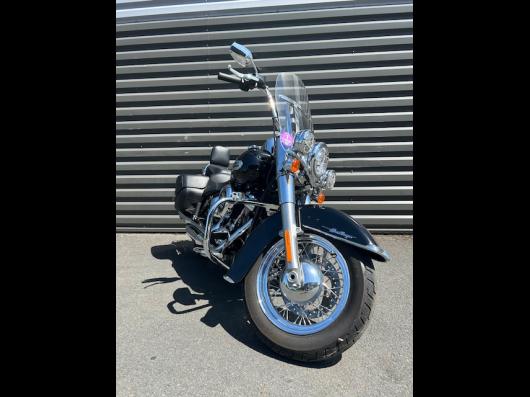 HARLEY-DAVIDSON SOFTAIL HERITAGE 1745 CLASSIC