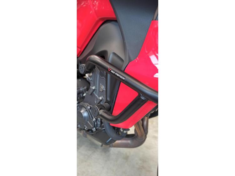 YAMAHA TRACER 9
