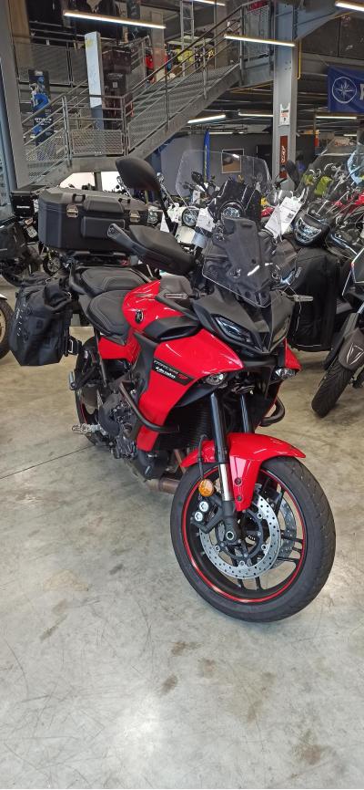 YAMAHA TRACER 9