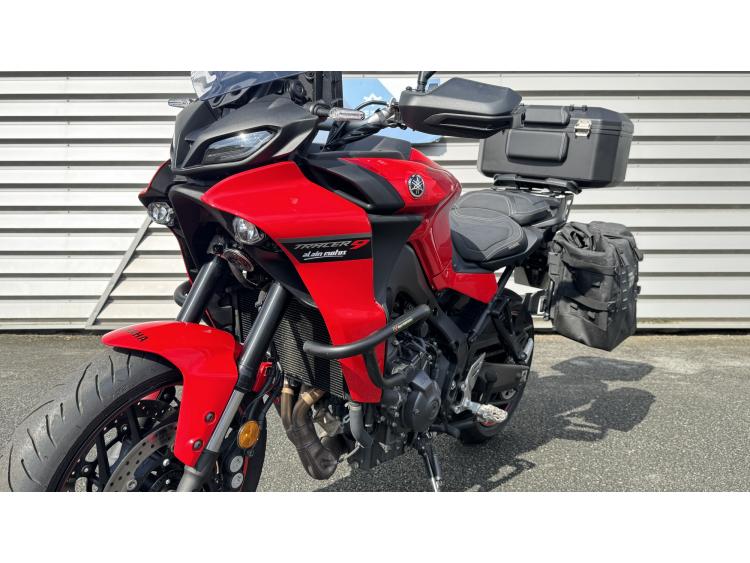 YAMAHA TRACER 9
