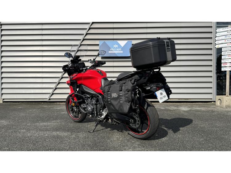 YAMAHA TRACER 9