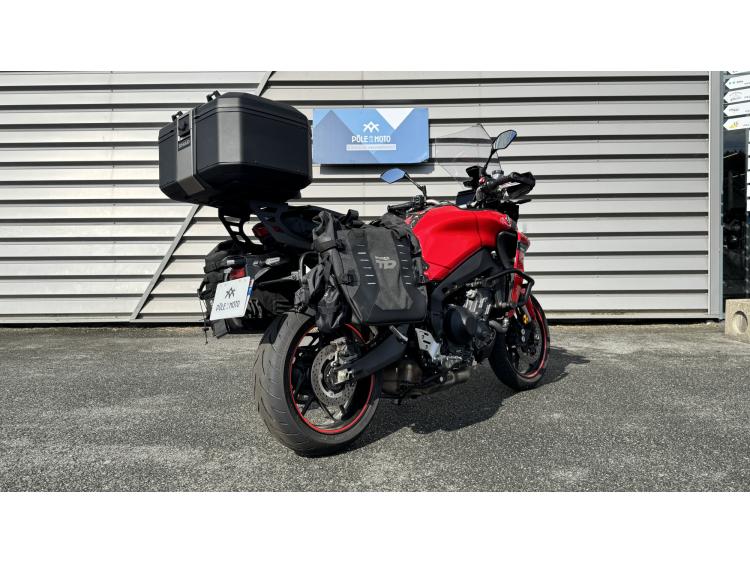 YAMAHA TRACER 9