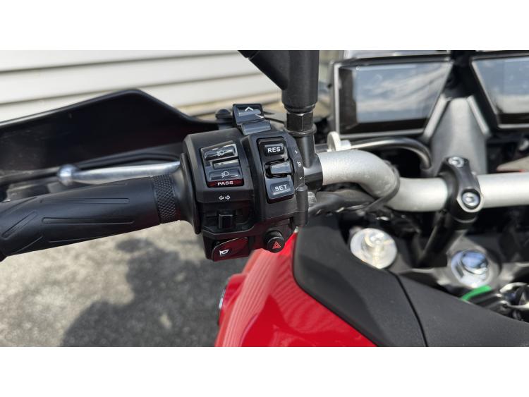 YAMAHA TRACER 9