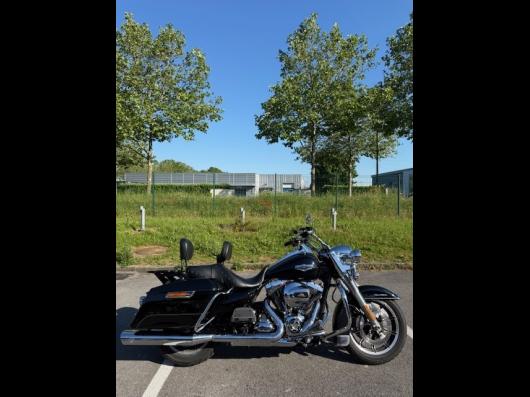 HARLEY-DAVIDSON TOURING ROAD KING 1870