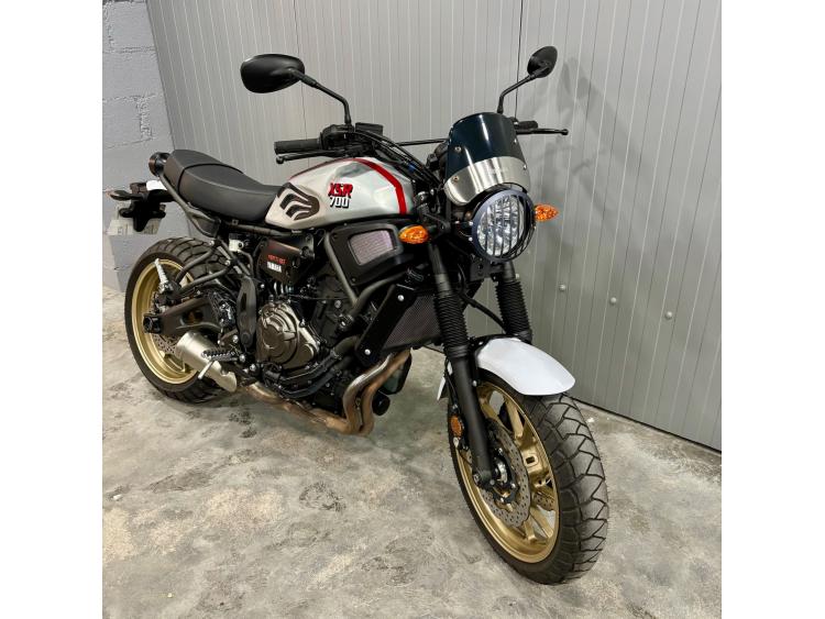 YAMAHA XSR 700 XTRIBUTE