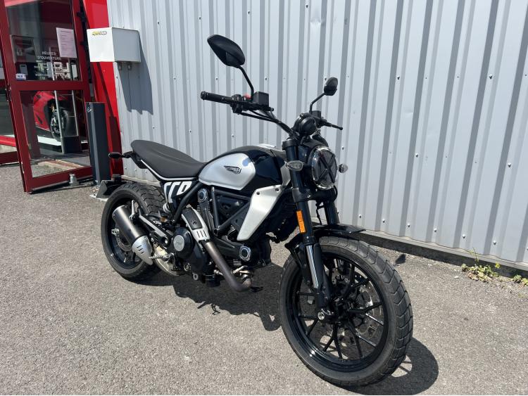 DUCATI SCRAMBLER 800 (A PARTIR DE 124€/MOIS)