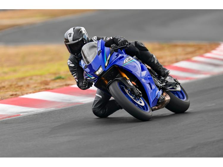 YAMAHA YZF-R7