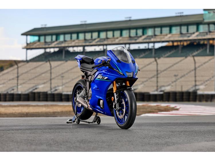 YAMAHA YZF-R7