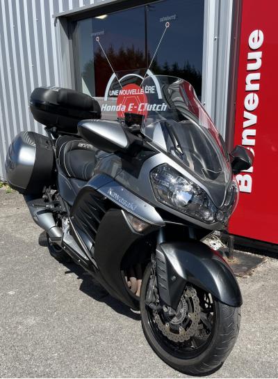 KAWASAKI GTR 1400