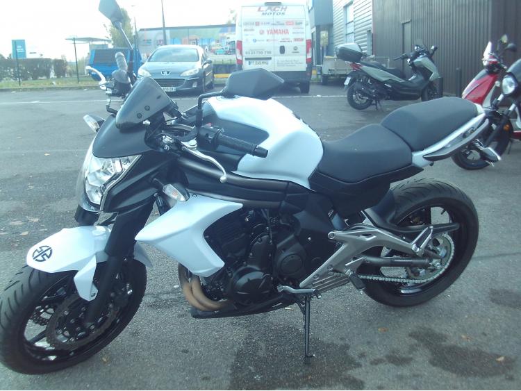 KAWASAKI ER-6 (47.5CV)
