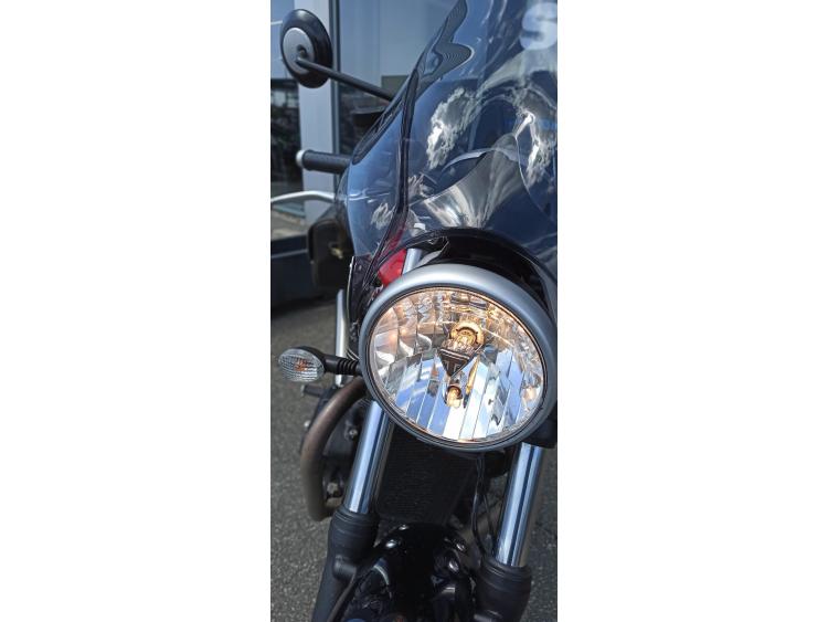 TRIUMPH STREET TWIN  900