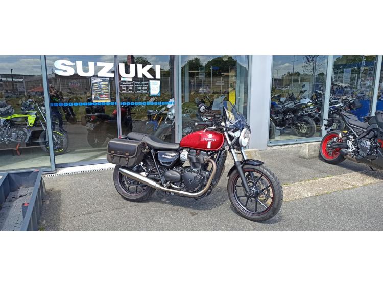 TRIUMPH STREET TWIN  900