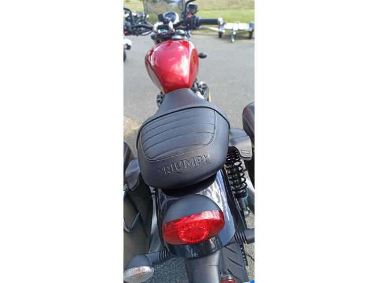 TRIUMPH STREET TWIN  900