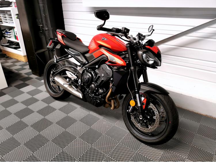 TRIUMPH STREET TRIPLE 765 R - 1ère Main