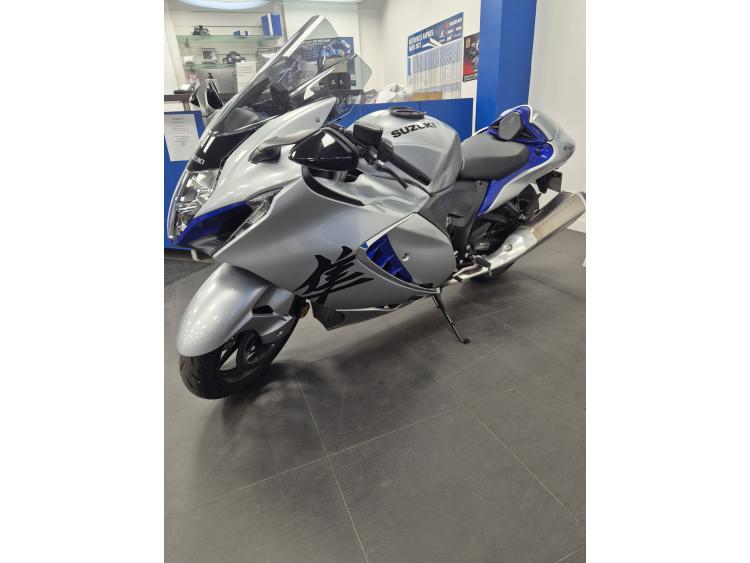 SUZUKI GSX-R 1300 HAYABUSA