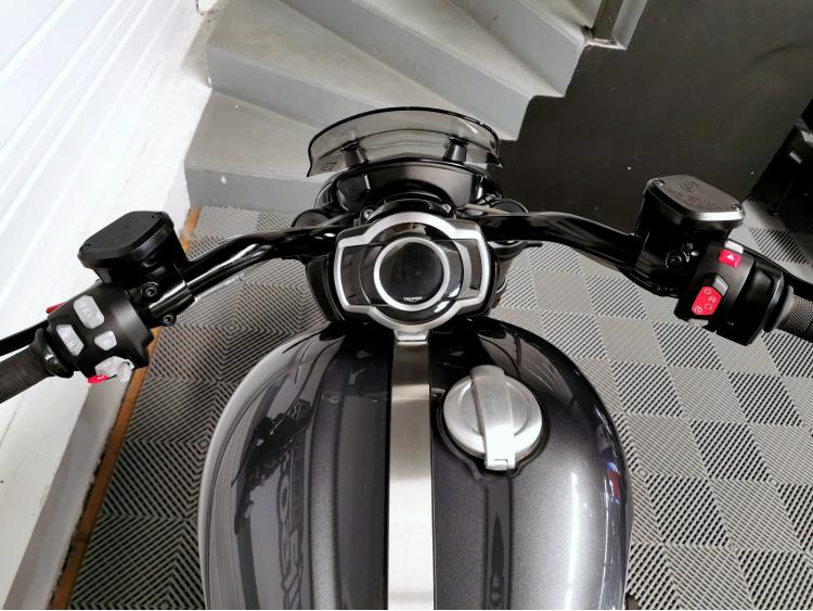 TRIUMPH Rocket 3 GT Storm - 1ere Main