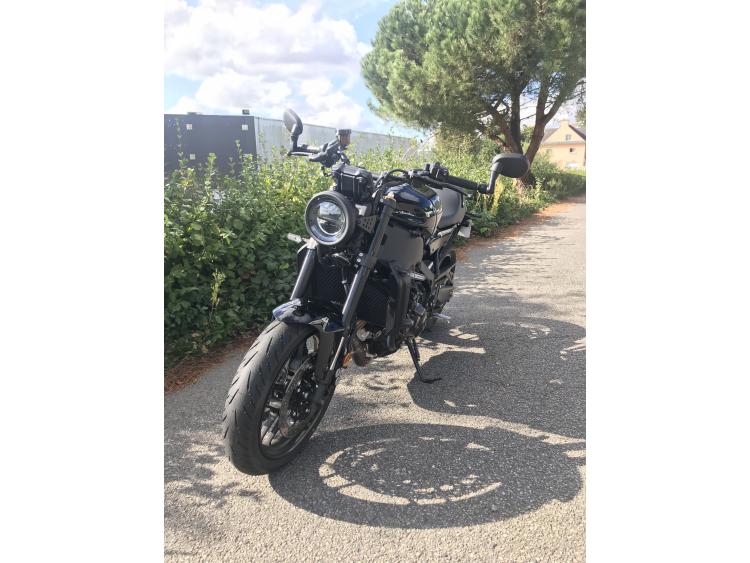 YAMAHA XSR 900
