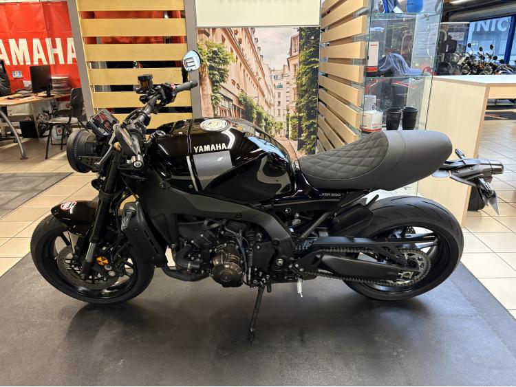 YAMAHA XSR 900