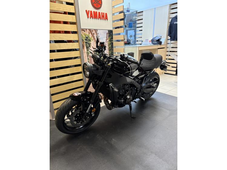 YAMAHA XSR 900
