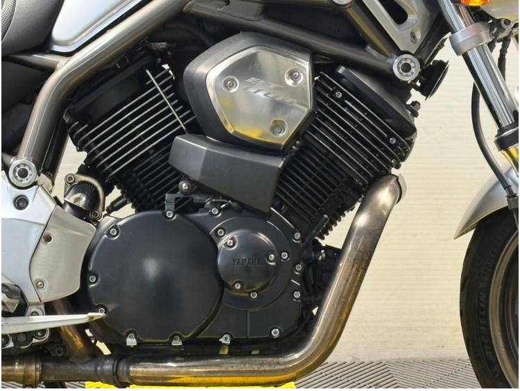 YAMAHA BT 1100 BULLDOG  MY05