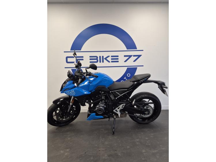 SUZUKI GSX-8S