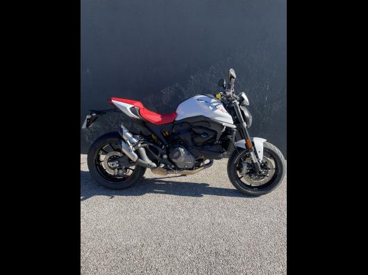 DUCATI MONSTER +