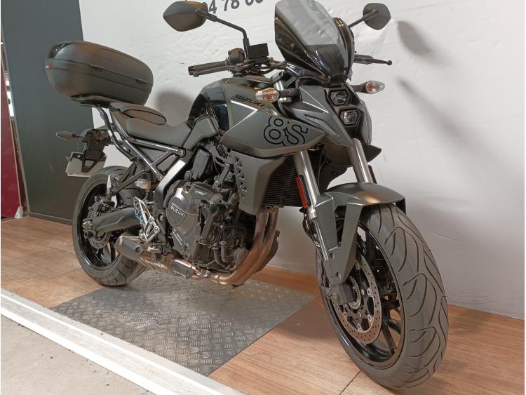 SUZUKI GSX-8S