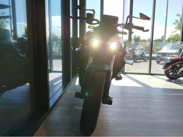 HONDA CB 1000 Hornet - 1er main - Equipée
