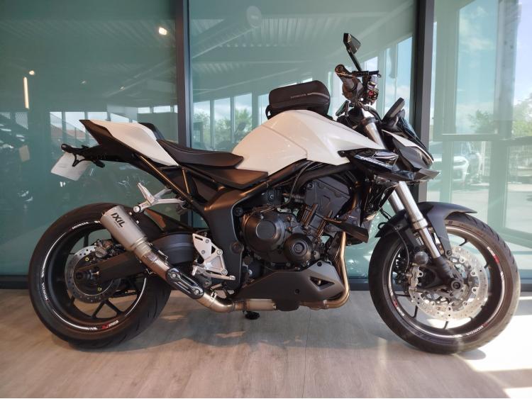 HONDA CB 1000 Hornet - 1er main - Equipée