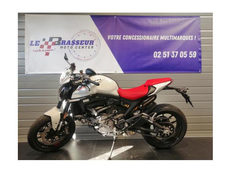 DUCATI MONSTER 937 +