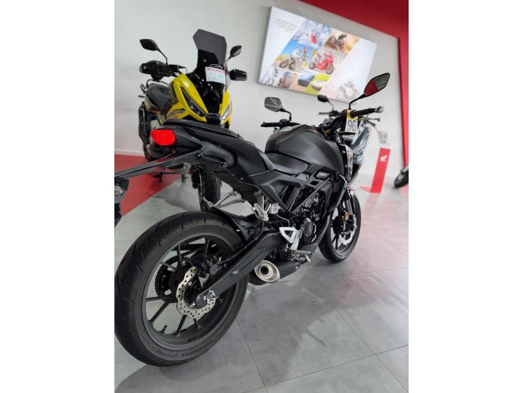 HONDA CB 125R