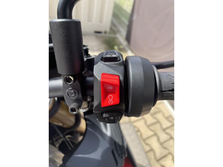 APRILIA TUONO 1100 V4