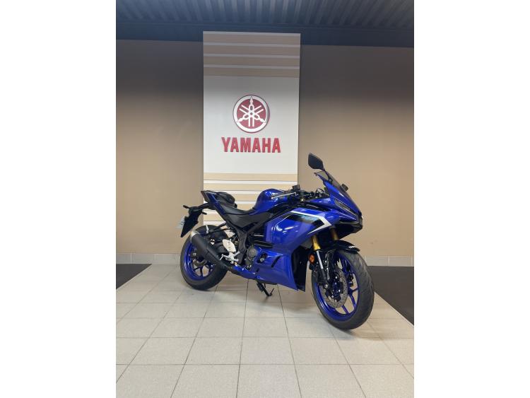 YAMAHA YZF-R3