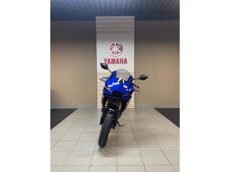 YAMAHA YZF-R3