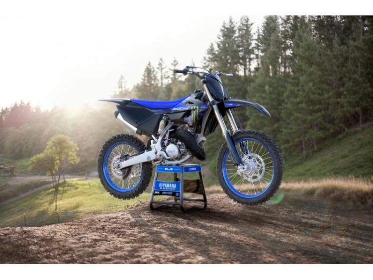 YAMAHA YZ125 MONSTER ENERGY
