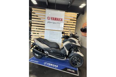 YAMAHA TRICITY 300