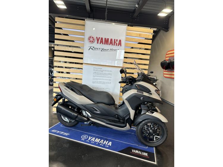 YAMAHA TRICITY 300