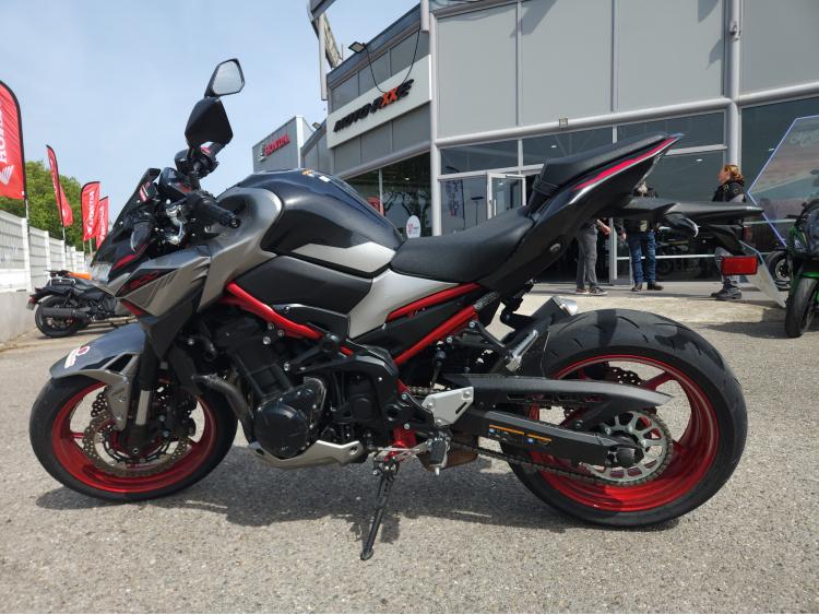 KAWASAKI Z 900