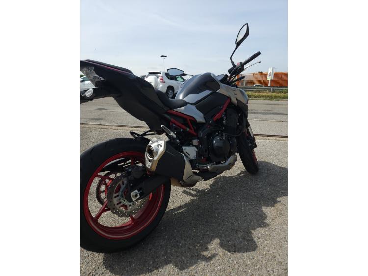 KAWASAKI Z 900