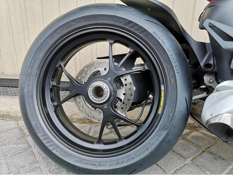DUCATI PANIGALE V4S 