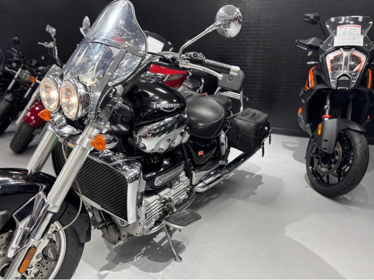 TRIUMPH Rocket III Touring