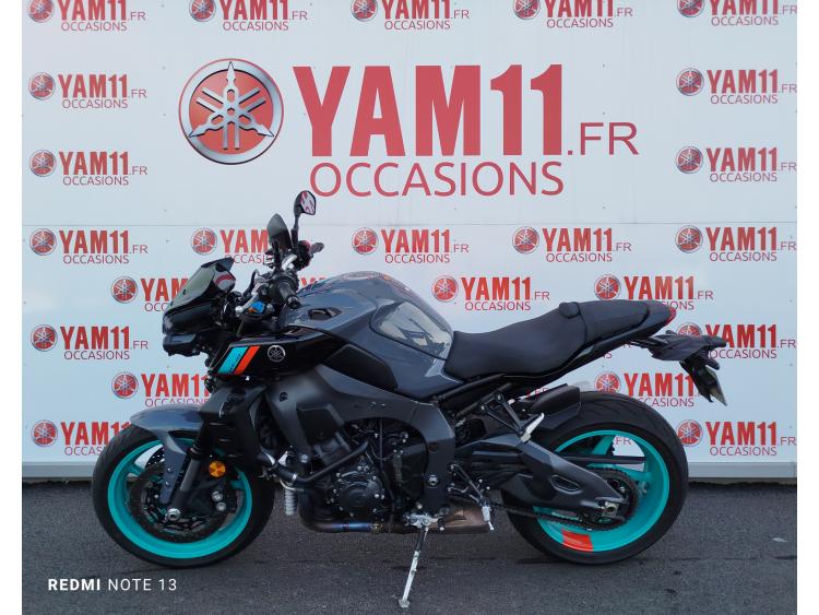 YAMAHA MT-10