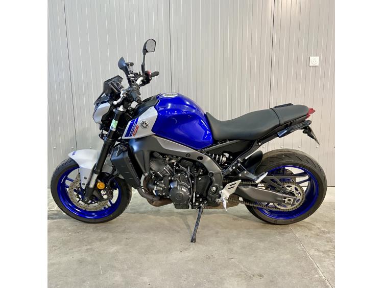 YAMAHA MT-09