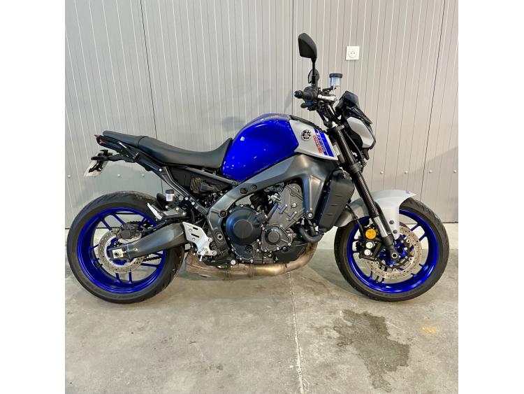 YAMAHA MT-09